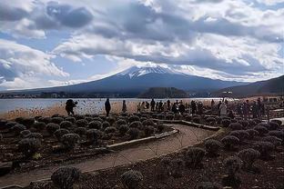 麦卡谈战平曼城：每一场比赛都是前进的动力，我们的精神永不独行